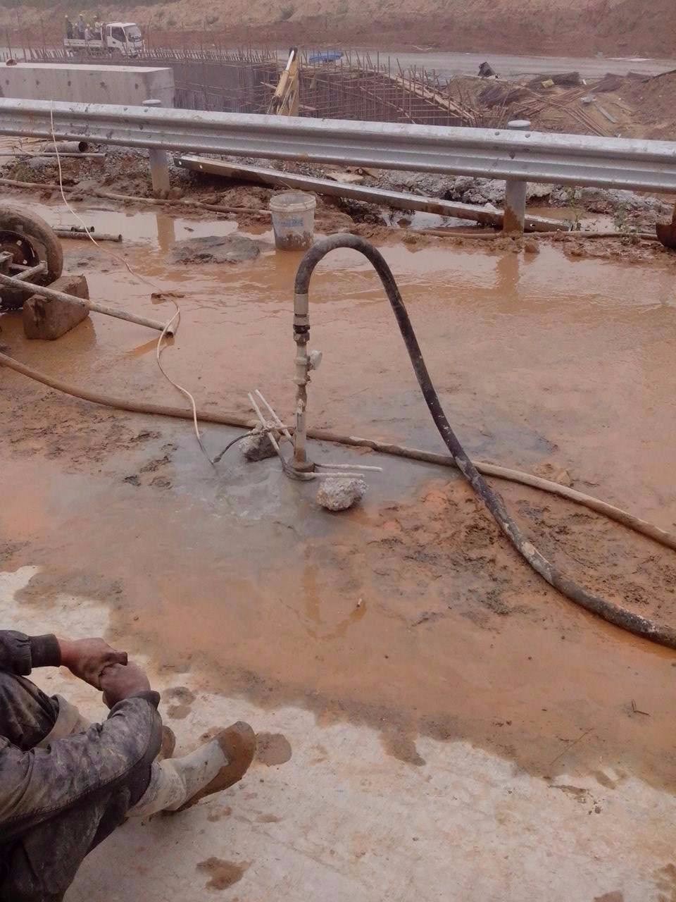 沙湖镇路基压密注浆